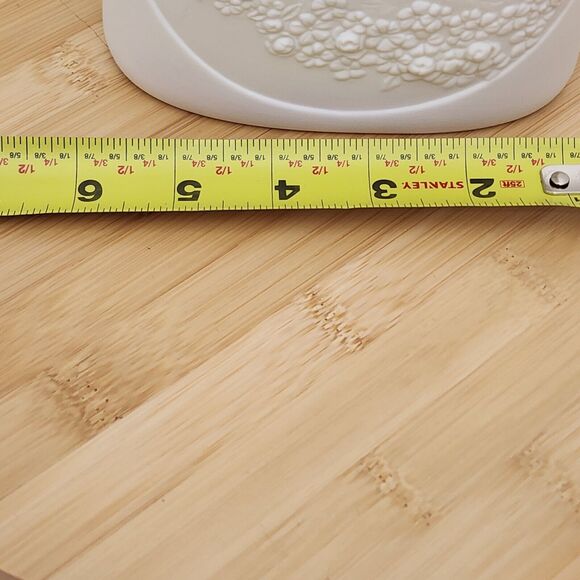 AK Kaiser Bisque Vase LADY ON BENCH Romantic Pastoral Scene Signed M.Frey 0316 - Picture 10 of 15